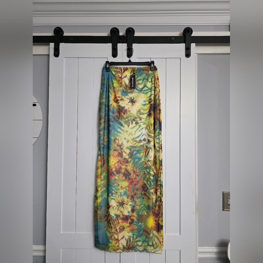 Prettt Little Thing Green Floral Print Mesh Lowrise Midaxi Skirt. NEW!